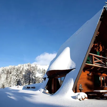 Hébergement de vacances Log Cabin With Views Of Mount Triglav In Cerklje Na Gorenjskem, Slovenia Cerklje na Gorenjskem